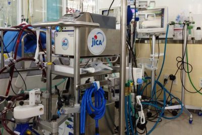JICA bàn giao máy ECMO và bộ xét nghiệm PCR cho Bệnh viện Chợ Rẫy.