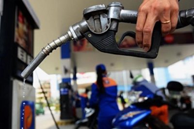Xăng dầu tiếp tục tăng giá, RON95 gần 28.500 đồng/lít