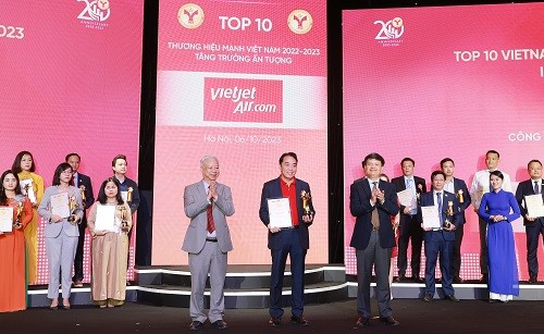 Vietjet được vinh danh top 50 thương hiệu mạnh Việt Nam năm 2023